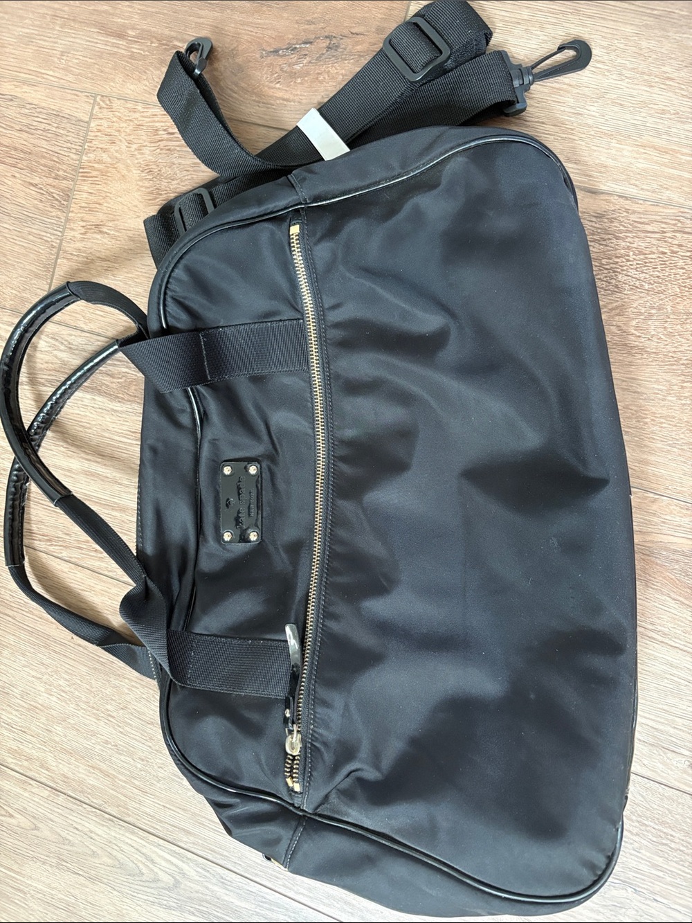 Kate Spade Nylon Tote with Patent Leather Accents & Champagne Gold Hardware 🖤 - Picture 12 of 12